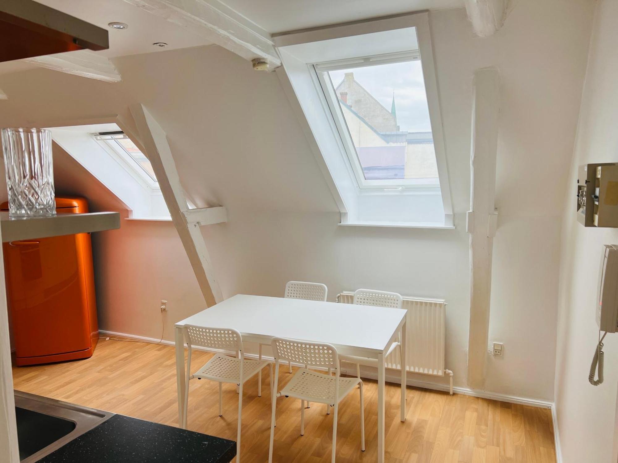 Lovely 1 Room Apartment Aarhus C מראה חיצוני תמונה